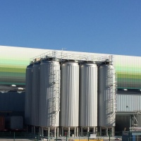 Storage tanks with cone & deep-stamped bottoms