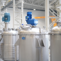 Special tanks and reactors for pharmaceutical and cosmetic industry