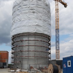 Der Bau eines der größten Tanks in Europa für eine Biogasanlage