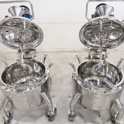 Mixers for the pharmaceutical industry